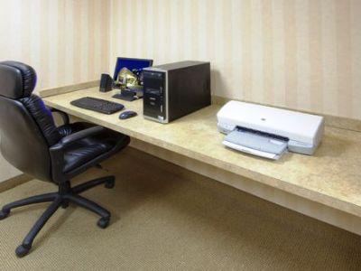 Express Charles Town By Ihg Hotel 2*